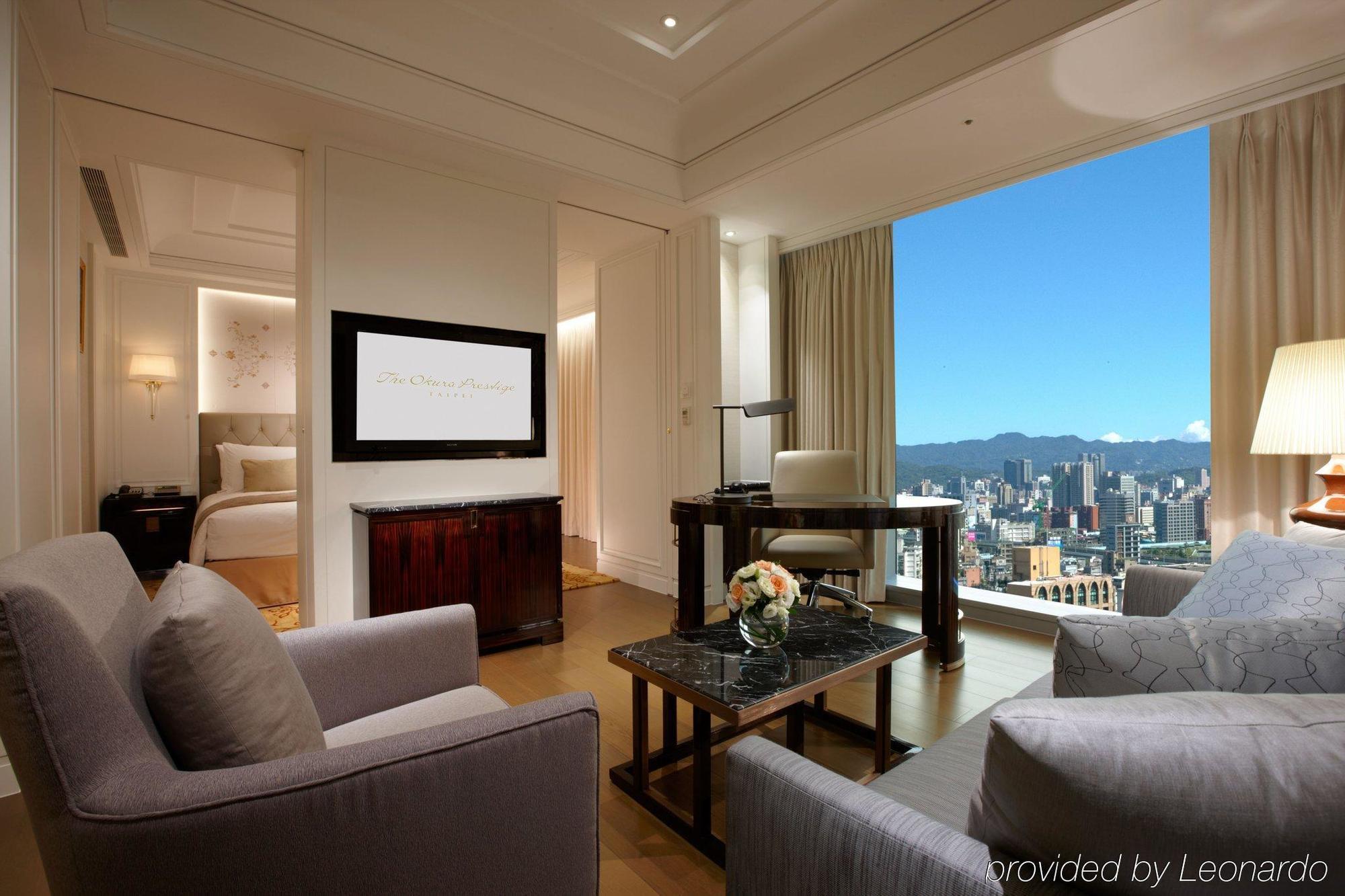 The Okura Prestige Taipei Hotel Eksteriør billede Suite at The Mira Hong Kong