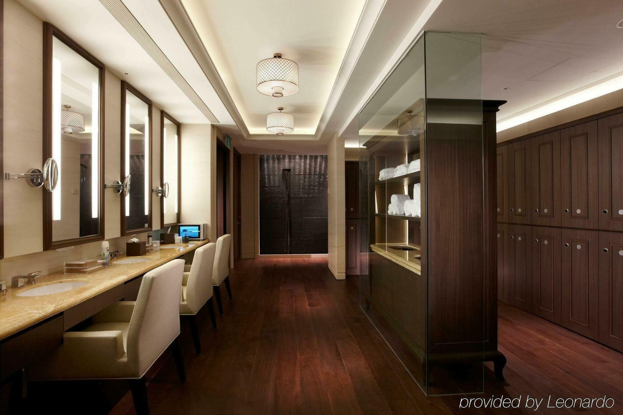 The Okura Prestige Taipei Hotel Eksteriør billede The locker room